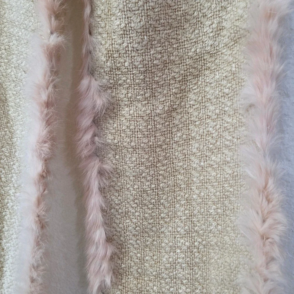 Beige Fur trim scarf monochromatic quiet‎ luxury Scarf